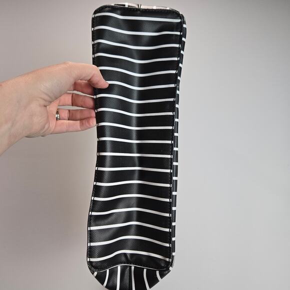 Vintage Y2K Guess Tote Bag Purse Black White Stripe Coated Canvas Heart Charm - Picture 5 of 11